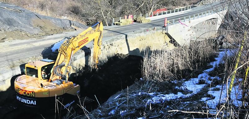 Le nouveau pont du rang Salvail Sud, à La Présentation, est-il sécuritaire? C’est une question à laquelle le MTQ n’a pas encore répondu.  Photo Robert Gosselin | Le Courrier ©