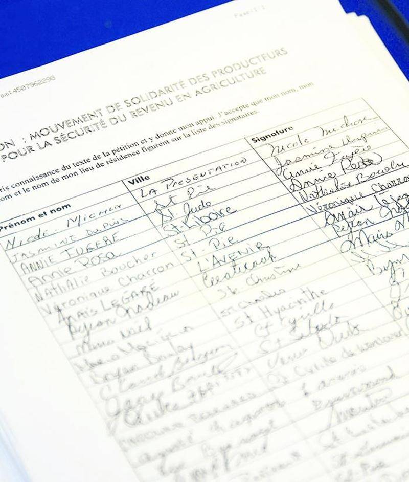 Une pétition regroupant 4 350 signatures a été déposée au gouvernement provincial. Photo François Larivière | Le Courrier ©