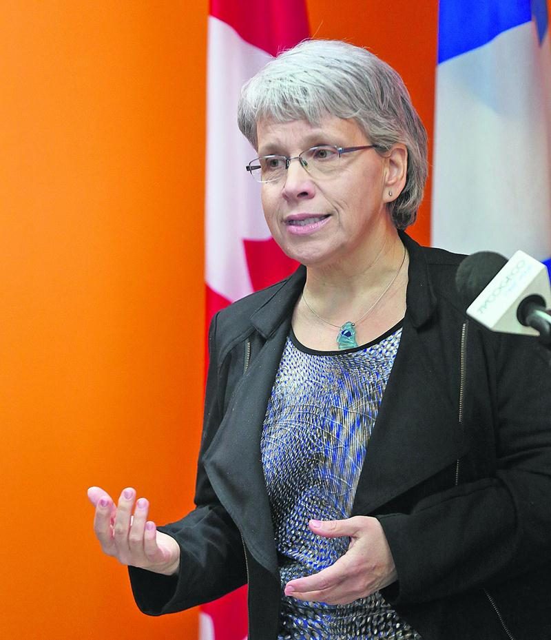 La députée Brigitte Sansoucy invite la population à un atelier sur les crédits d’impôt et les réclamations de prestations fiscales touchant les limitations physiques. L’activité aura lieu le 19 mars au Centre communautaire Douville, à compter de 14 h. Photo Robert Gosselin | Le Courrier ©