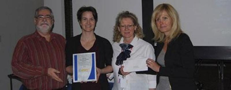 Sur la photo : Docteur Jean-Luc Mathieu, obstétricien gynécologue, Docteure Jacinthe Desranleau, omnipraticienne, Denise Collette, infirmière clinicienne et Nicole Maheux, consultante du programme AMPRO OB .