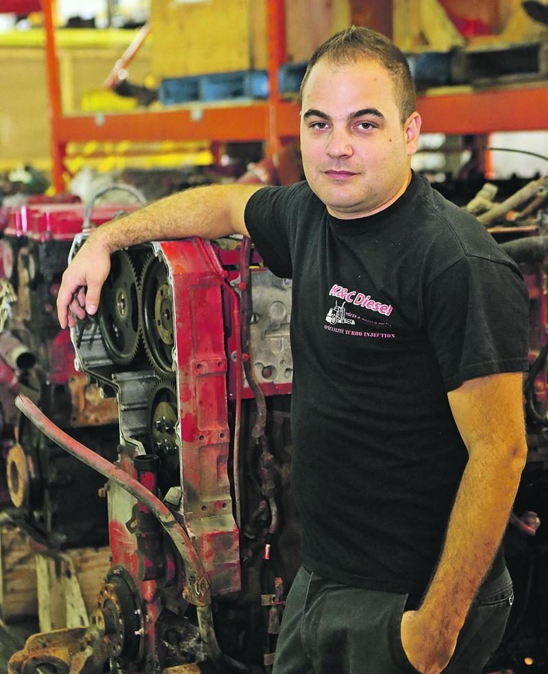 Kévin Lussier, copropriétaire de l’entreprise K&C Diesel. Photo Robert Gosselin | Le Courrier ©