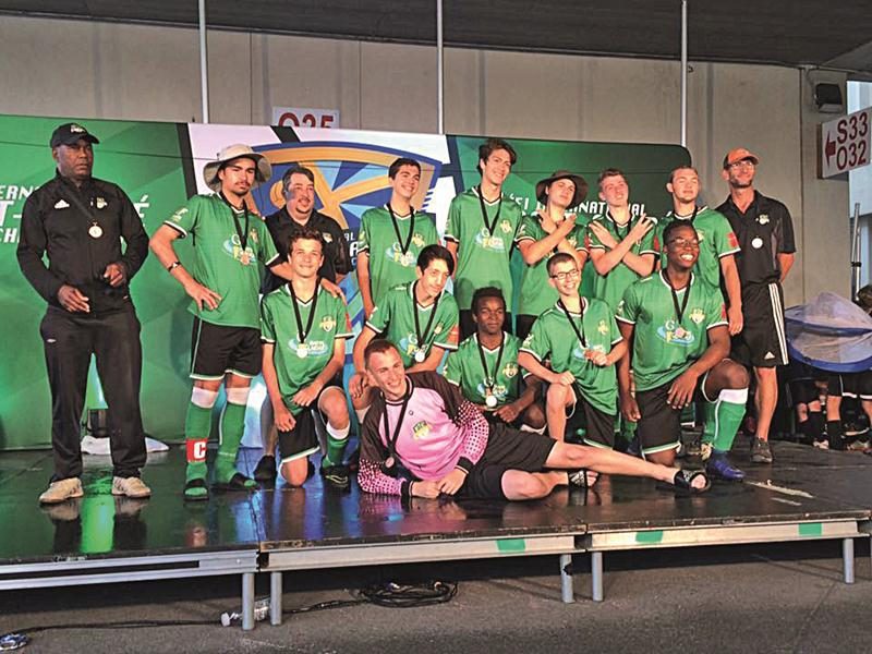 Chez les U16 masculin A, Saint-Hyacinthe a raflé la médaille de bronze. Photos Courtoisie
