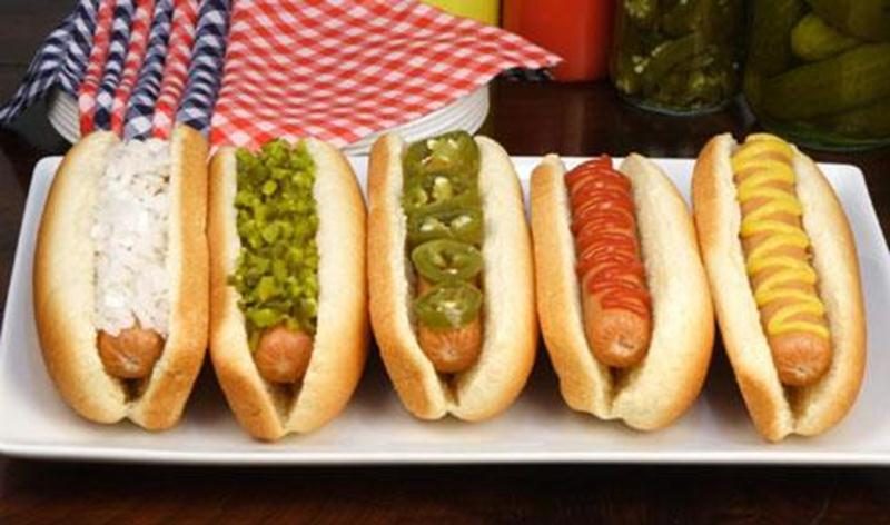 On vous attend en grand nombre le 14 juin à 17 h pour la 44 e édition du Festival du chien chaud.