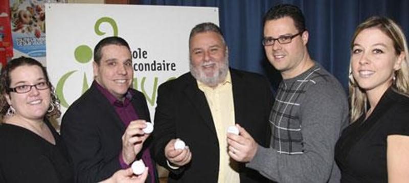 Parmi le comité organisateur du tournoi de golf au profit de l'école Casavant, on retrouve Marie-Ève Guillemette, le président d'honneur Martin Bourassa, le directeur Sylvain Fugère, Pascal Miousse et Véronique Labonté.
