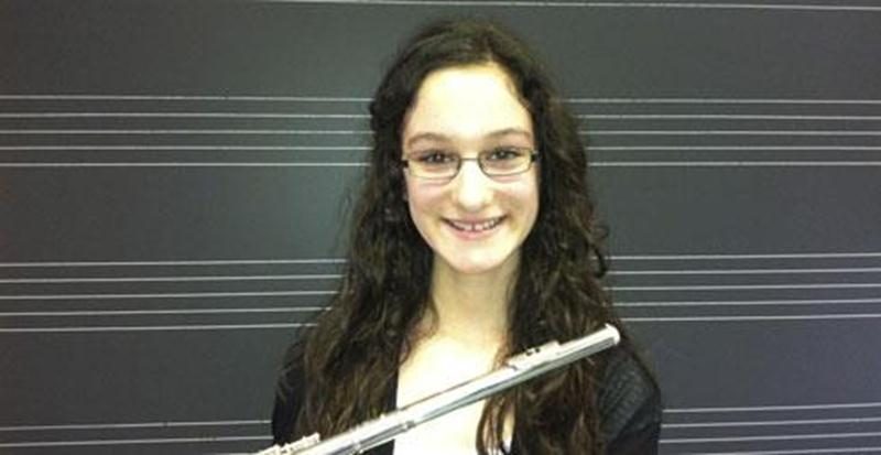 La flûtiste Laurence Delisle, élève en première secondaire au Collège Saint-Maurice, a remporté une médaille d'argent lors du concours Solistes et petits ensembles de la Fédération des harmonies et orchestres symphoniques du Québec qui a eu lieu à Victoriaville, le samedi 13 avril, dans la catégorie « Tous instruments - junior D ». Une belle réussite pour une nouvelle recrue!