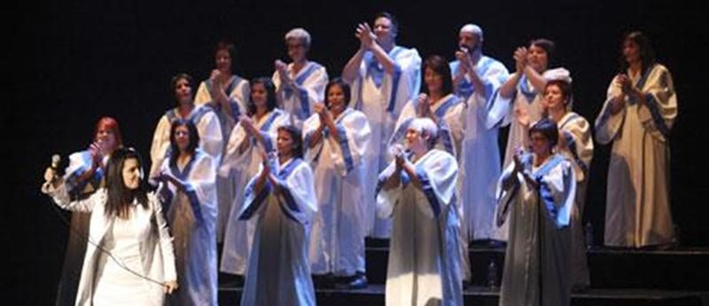La Chorale Ambiance Gospel sous la direction de Sylvie Laprade.