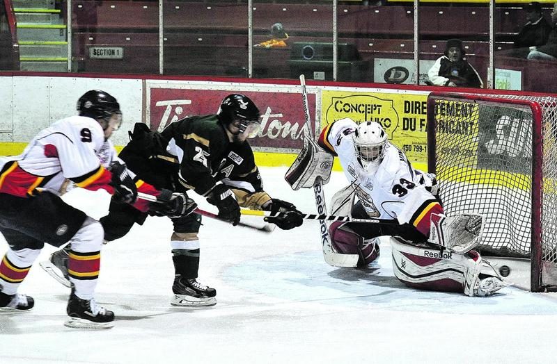 Les Lauréats se sont assurés d’une place en séries grâce à une victoire de 5 à 3 face au Titan  de Princeville vendredi. Photo François Larivière | Le Courrier ©