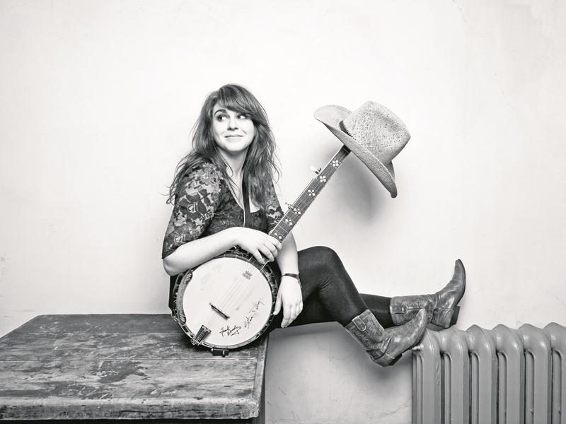 Jusqu’à présent, Lisa LeBlanc avait habitué ses fans à une sortie aux deux ans, mais elle ne prévoit pas retourner en studio en 2018 pour enregistrer une suite à Why You Wanna Leave, Runaway Queen?, son dernier album lancé à l’automne 2016. Photo courto