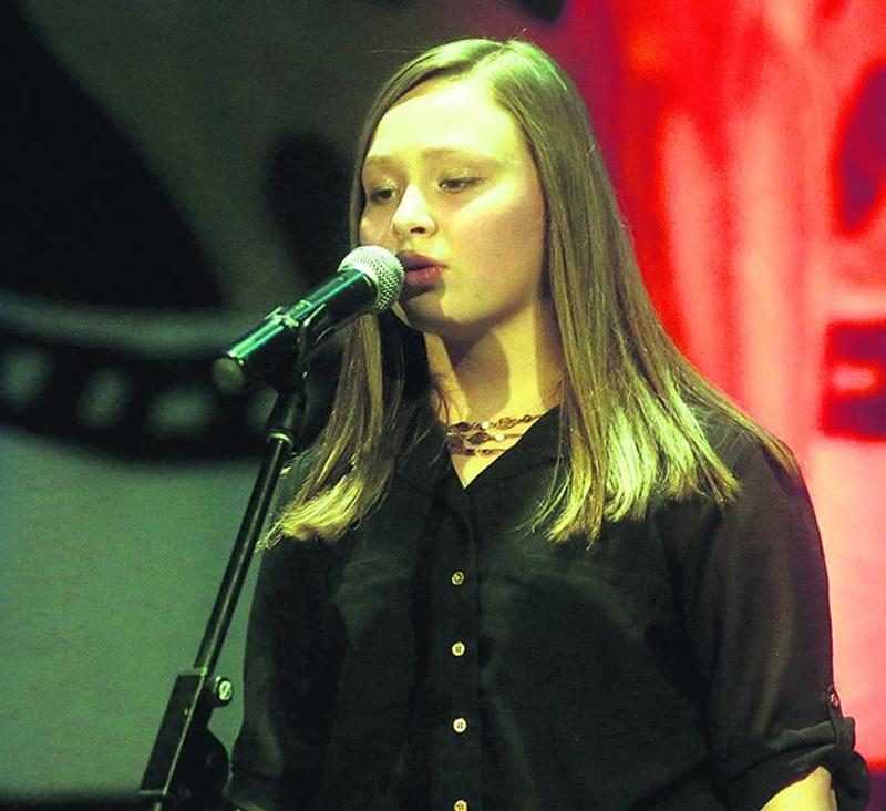 La chanteuse Mélie Guillemette de l’école Saint-Hugues.