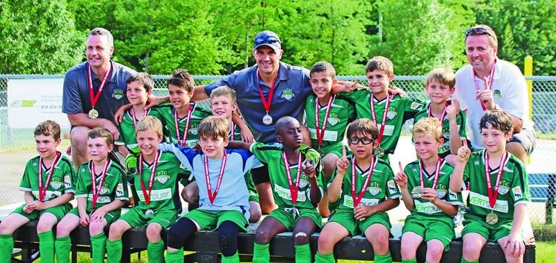 Le FC Saint-Hyacinthe U9 masculin A a battu le Cosmos de Granby 3 à 2 en tirs de barrage pour mettre la main sur la médaille d’or au tournoi de Drummondville. Photo Courtoisie