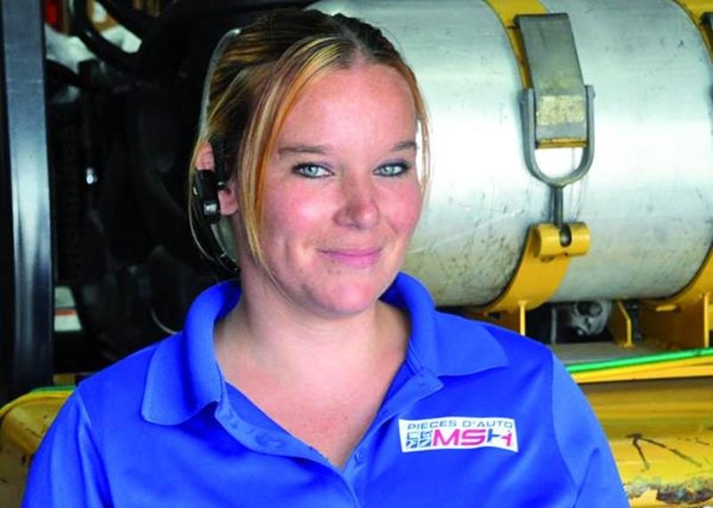 Depuis qu’elle a terminé son DEP, Vicky Boileau travaille dans un domaine qui la passionne, la vente de pièces automobiles!