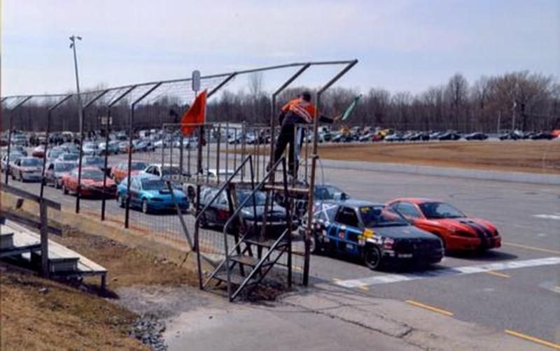 Le promoteur André Bienvenue propose aux amateurs de course automobile une épreuve d'endurance qui se tiendra le 12 juin à SANAIR.