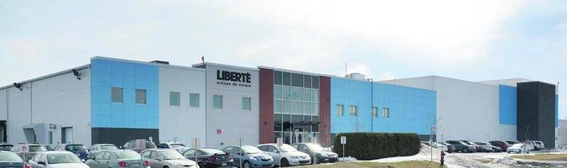 Depuis son acquisition par Yoplait en décembre 2010, l’usine Liberté du boulevard Choquette a connu un essor considérable. Photo François Larivière | Le Courrier ©