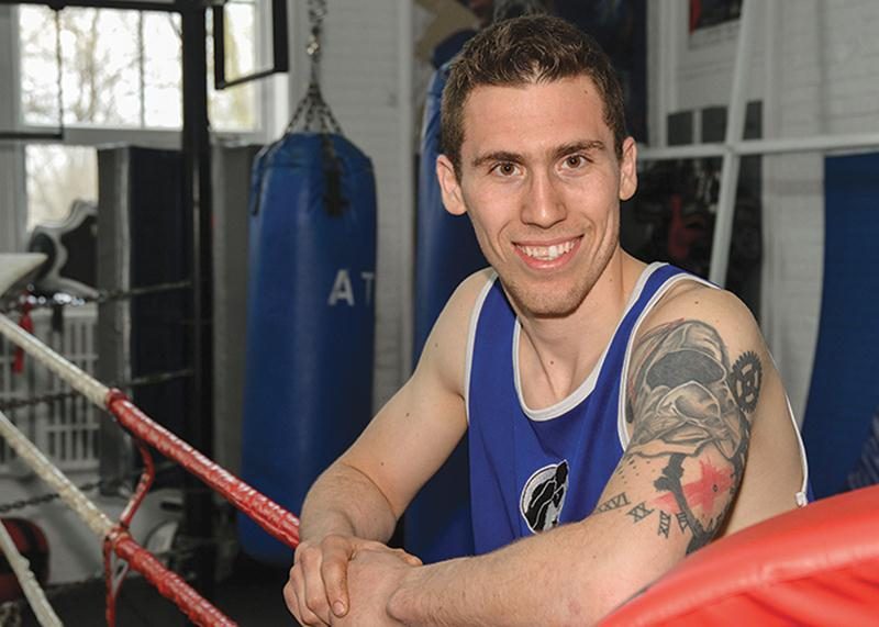 Depuis le début de sa carrière de boxeur, Samuel Lajoie carbure aux défis, voulant constamment affronter les meilleurs athlètes de la province et du pays.