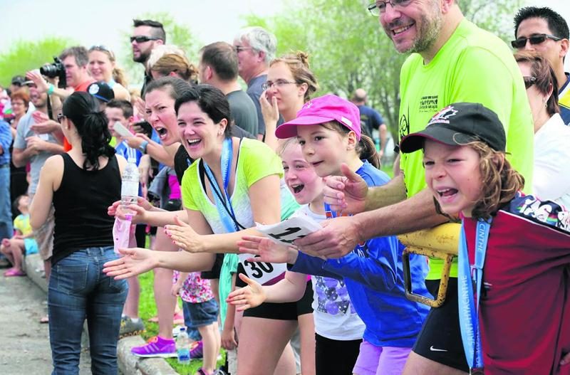 Les coureurs ont pu compter sur leurs supporteurs pour les ­encourager dans les derniers mètres avant de franchir l’arche d’arrivée.