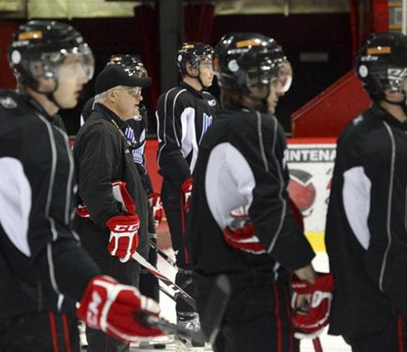 Le Drakkar de Baie-Comeau a tenu une séance d'entraînement sur la glace du Stade L.-P.-Gaucher, lundi matin.