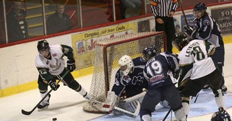 Dure fin de semaine pour les Lauréats qui se sont inclinés 3 à 2 contre Sherbrooke et 9 à 1 contre Montréal-Est.