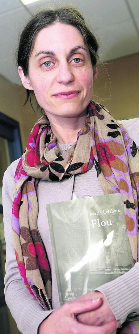 L’auteure maskoutaine Marie Lefebvre signe son second roman intitulé Flou, chez les Éditions Leméac. Photo Robert Gosselin | Le Courrier ©