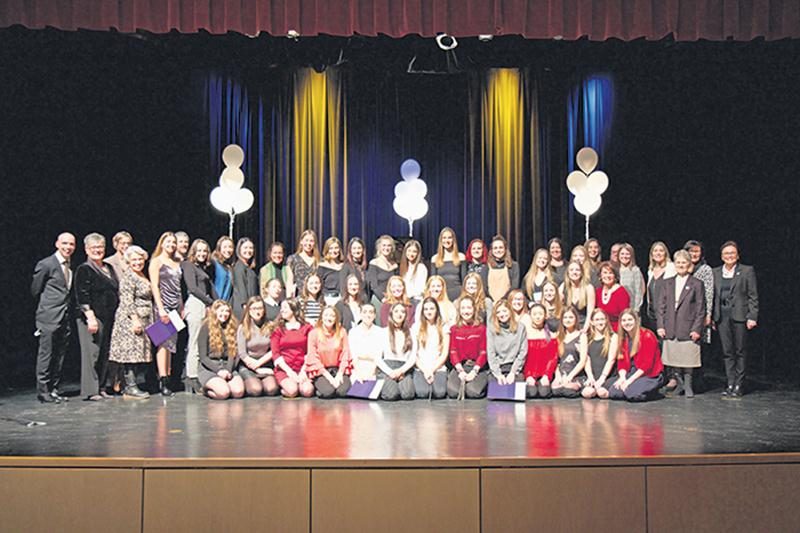Collège Saint-Maurice : les finissantes du PEI reçoivent leur diplôme