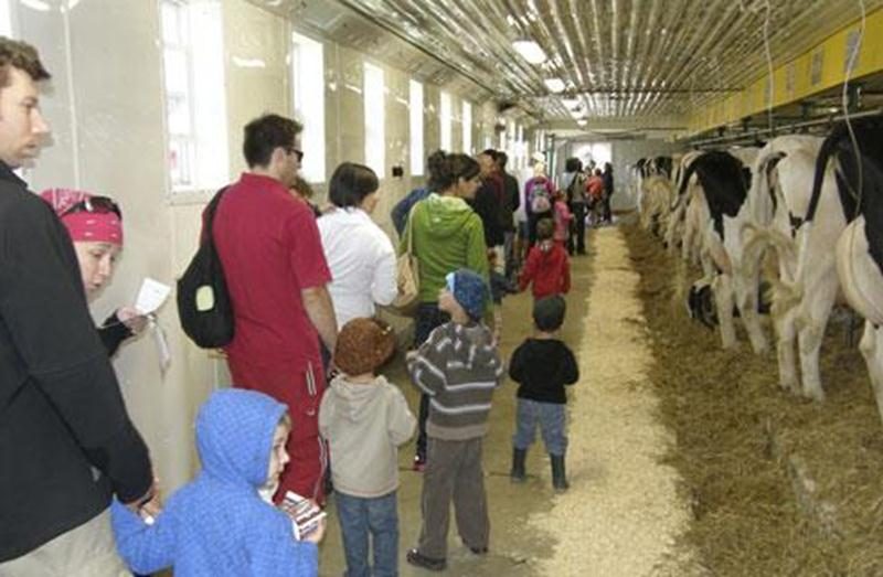 Le dimanche 9 septembre ce sera l'occasion de visiter gratuitement les installations agricoles des environs et d’en apprendre davantage sur le métier de producteurs.