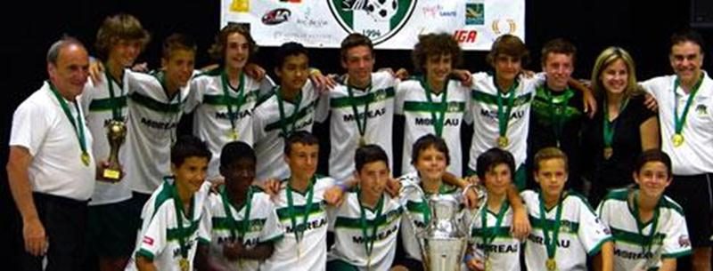 Le FC Saint-Hyacinthe U14 AA masculin n'a laissé aucune chance à ses adversaires lors du Tournoi de Victoriaville, filant vers la médaille d'or. Avec leurs cinq victoires, les Maskoutains se sont assurés de remporter la 27 e édition du tournoi. Ils ont marqué douze buts et n'ont cédé qu'une seule fois dans tout le tournoi. En finale, Saint-Hyacinthe a blanchi Granby 2 à 0.