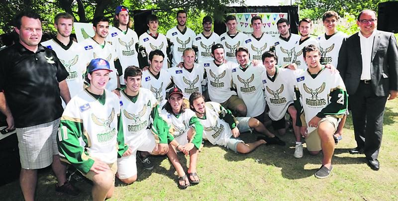L’édition 2014-15 de l’équipe de hockey du Cégep de Saint-Hyacinthe a été présentée à l’occasion de la rentrée collégiale. Photo Robert Gosselin | Le Courrier ©
