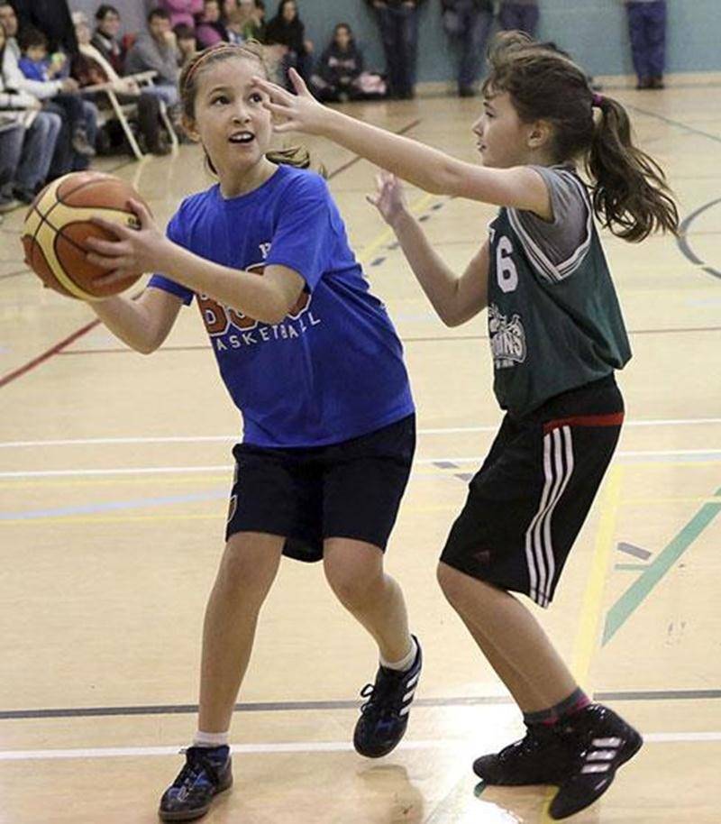 Parmi les 80 équipes participant à la Classique de mini-basket Correcaminos, une vingtaine provenaient de la région, dont de l'école Bois-Joli-Sacré-Coeur.