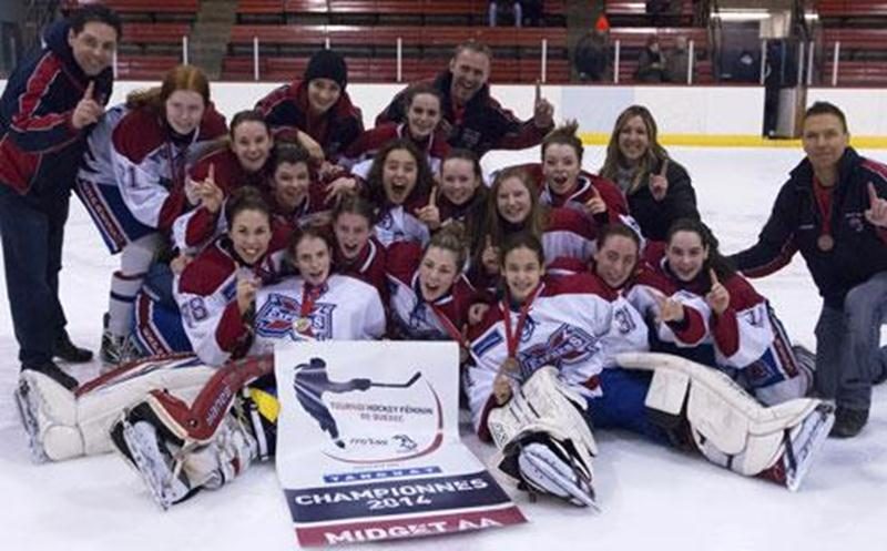 L’Express du Richelieu midget AA, dont certaines joueuses proviennent de Saint-Hyacinthe, a remporté le tournoi de Québec grâce à six victoires en autant de rencontres. L’équipe a défait au passage des formations de l’Estrie, de l’Ontario et du Nouveau-Brunswick, en route vers le titre. Jamais les joueuses du Richelieu n’ont accordé plus de deux buts en six sorties. L’Express se concentre maintenant sur les séries éliminatoires qui débutent cette fin de semaine.