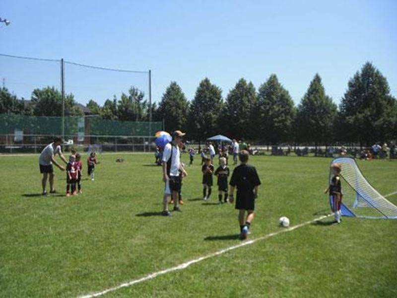 Venez encourager les jeunes joueurs lors du Festival de Micro-Soccer Vertdure le samedi 12 juillet.