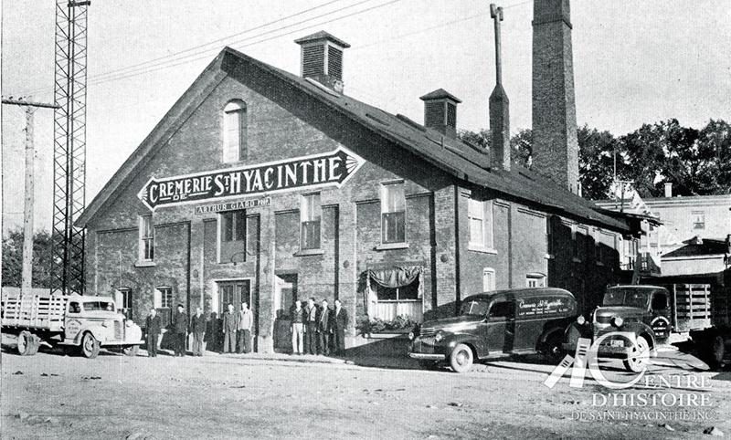 Crèmerie Saint-Hyacinthe d’Arthur Giard vers 1945. Fonds d’archives du Centre d’histoire de Saint-Hyacinthe.
