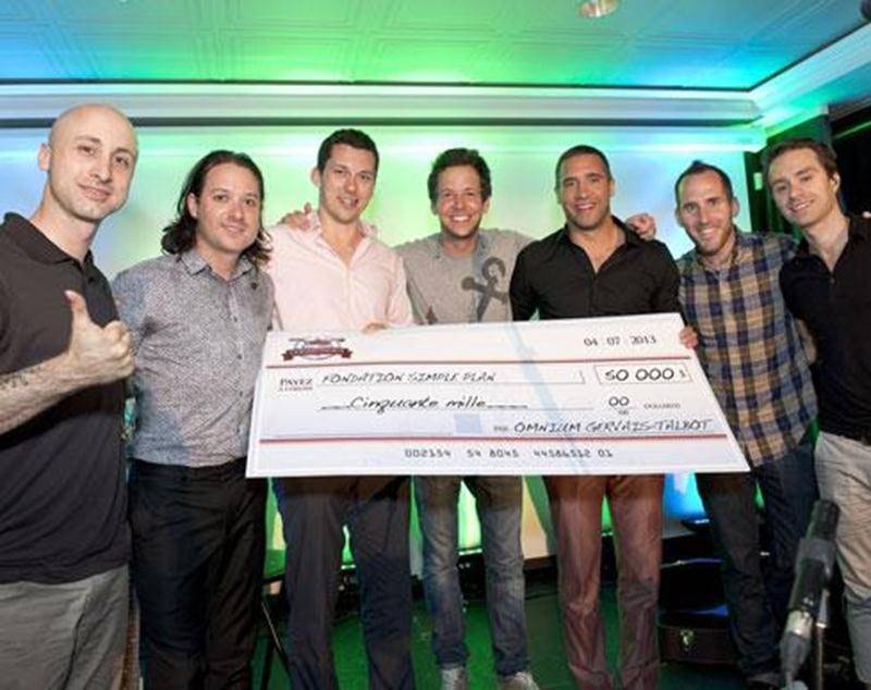Un montant de 160 000 $ en dons a été amassé lors de la 6 e édition de l'Omnium Gervais-Talbot. Les membres du groupe Simple Plan, accompagnés par les deux hockeyeurs, étaient ravis d'obtenir 50 000 $ pour leur fondation.