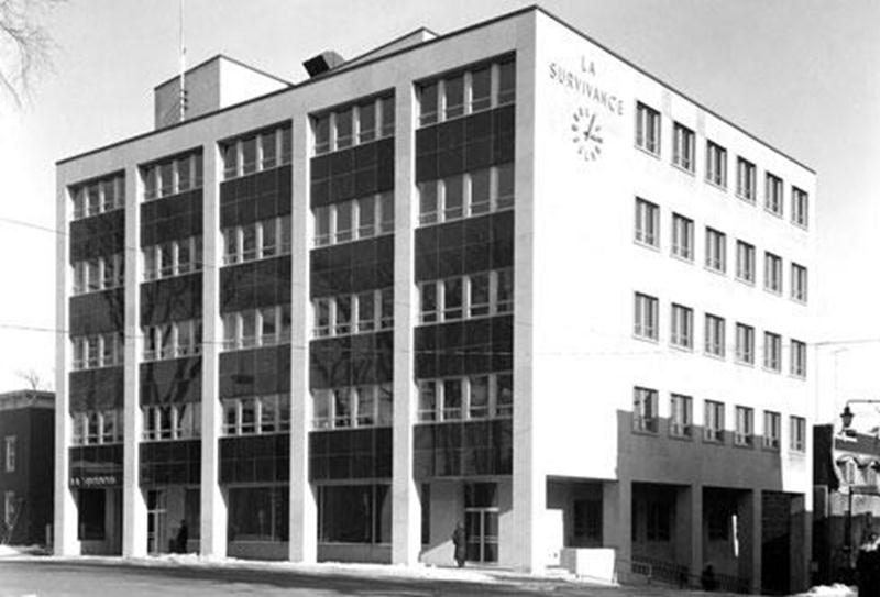 Édifice de La Survivance, vers 1960. (Archives du Centre d’histoire de Saint-Hyacinthe, CH085-011-002-004-E0008)