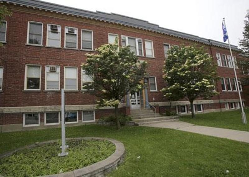 La CSSH tient à rappeler que le retrait de la péréquation scolaire lui a été imposé par le gouvernement, l'obligeant à hausser les comptes de taxes scolaires.