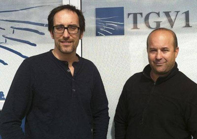 Patrick Yan Vézina (à gauche) et Dominique Trépanier, de l'entreprise TGV1 Composites.