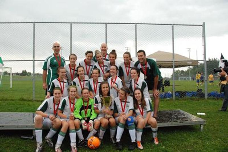 Les porte-couleurs de l'Inter U14 A féminin ont décroché l'or lors du tournoi national de soccer de Terrebonne, les 20 et 21 août. Cette victoire fait suite à l'argent récolté en juillet dernier lors de la Coupe de soccer internationale de Laval. Une victoire de 2-0 lors de son dernier match de la saison régulière a également assuré aux Maskoutaines le titre de championnes de la saison 2011 dans la ligue de soccer Richelieu-Yamaska. Les joueuses dirigées par Martin Landry, Yves Théoret et Louis