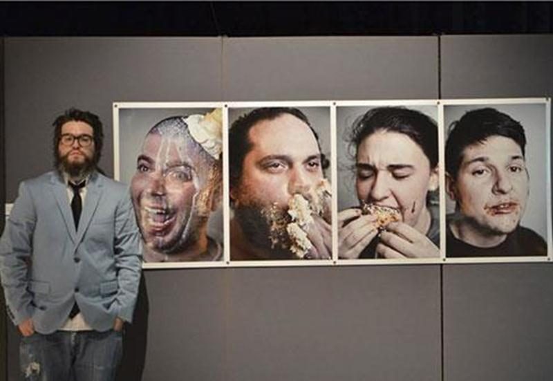 Michaël Turcotte s'est vu remettre une bourse pour son oeuvre <em>Congue_gula</em> dans le cadre de l'<em>intercollégial d'arts visuels</em>.