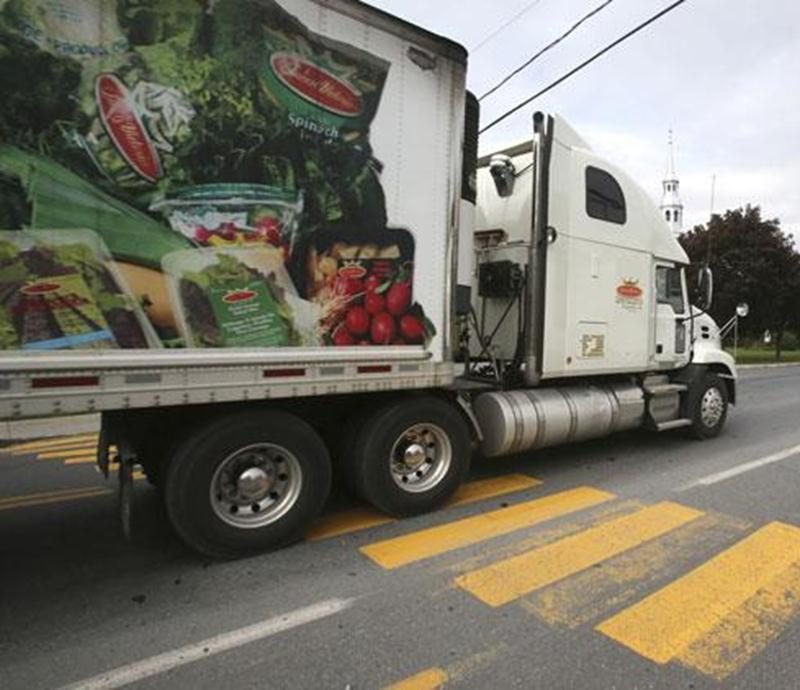 La Ville de Saint-Hyacinthe pourrait bientôt demander officiellement au MTQ de détourner le trafic lourd de la rue des Seigneurs Est, à Sainte-Rosalie.