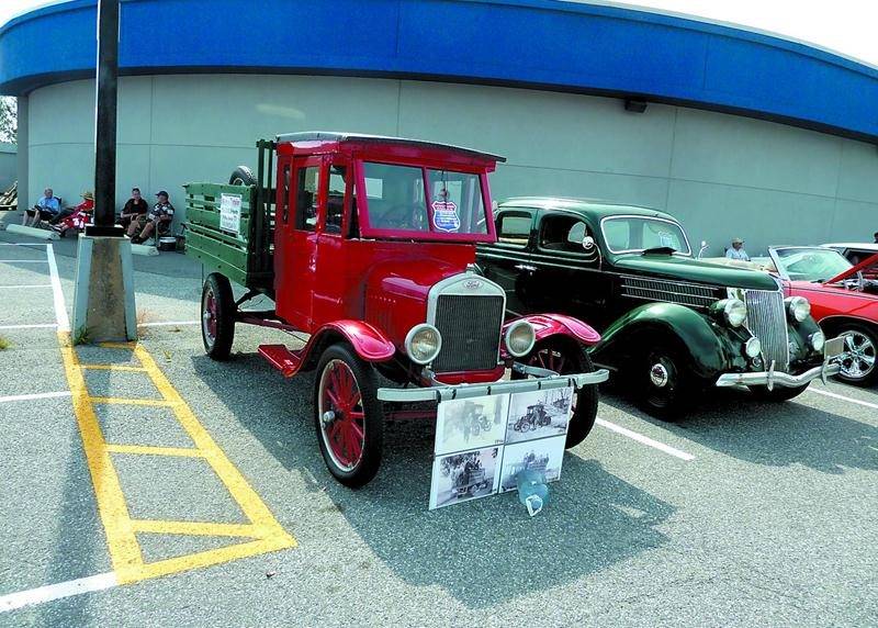 Parmi les plus vieux modèles exposés, un retrouvait ce Ford TT, un modèle datant de 1924. Photo Courtoisie