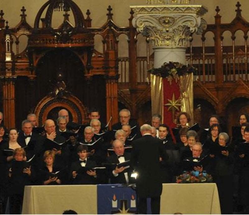 Le samedi 14 décembre, à compter de 19 h 30, à la Cathédrale, le choeur interprètera le prestigieux Magnificat de Jean-Sébastien Bach sous la direction de James Copland, accompagné par Jocelyn Lafond, titulaire des orgues de la Cathédrale ainsi que deux solistes professionnels. Des chants classiques et traditionnels complèteront le programme. Pour l’occasion, la chorale des élèves de l'école Au coeur-des-monts de Saint-Pie, sous la direction de Vincent Valentine, se joindra au choeur pour quelqu