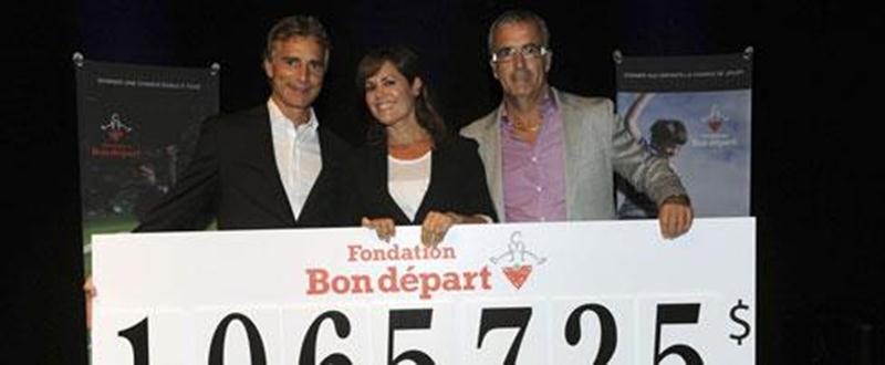 Les marchands Canadian Tire de la Montérégie - dont Pierre Boulos, propriétaire du magasin de Saint-Hyacinthe - ont participé au tournoi de golf de la Fondation Bon départ de Canadian Tire du Québec qui s'est tenu au club de golf Le Mirage de Terrebonne le 27 août. L’activité de levée de fonds a permis de récolter une somme record de plus de 1 million $ pour la Fondation qui a pour mission de venir en aide aux jeunes et aux familles dans le besoin. Sur la photo, de gauche à droite, on aperçoit P