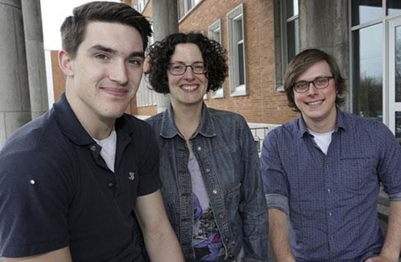 Nicolas Desnoyers, Michèle Lemelin et Alexis Tremblay sont prêts pour la finale des <em>Voix de la poésie</em> qui aura lieu à Vancouver du 7 au 10 mai.