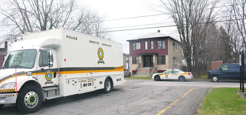 Le Service des crimes contre la personne de la SQ a mené deux perquisitions à Acton Vale mercredi matin dans le cadre de l’enquête pour le double meurtre de Nancy Beaulieu et Martin Bélair.Photo La Pensée de Bagot ©