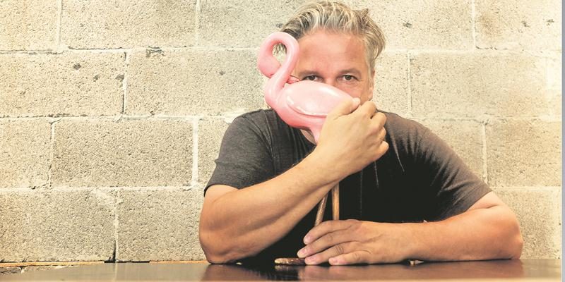 Rares sont ceux qui n’ont pas entendu à la radio « Il y a tant à faire » dans la dernière année, au grand plaisir de Daniel Bélanger. « C’est aussi ça le but de la pop, de jouer beaucoup et de rester en tête! » Photo courtoisie
