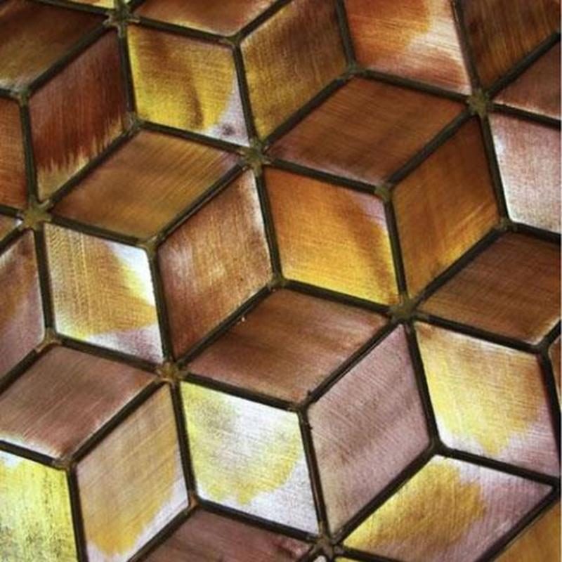 Les 1<sup>er</sup> et 2 décembre, de 10 h à 17 h, une quarantaine d’artistes en arts visuels et métiers d’art du Québec vous présentent : bijoux, photographies, ferronneries d’art, vitraux, oeufs peints, papiers faits main, etc. au Centre communautaire Bourg-Joli (2520, av. Sainte-Catherine). L’activité est rendue possible grâce à la collaboration de Marie-Claude Morin, député au fédéral; et d’Émilien Pelletier, député à l’Assemblée nationale. Pour information, composez le 450 774-2750 ou visite