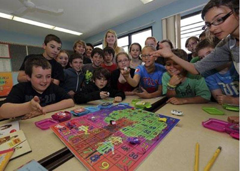 Le <em>Super jeu de lecture</em>, créé par les élèves de 4 e année de l'école Saint-Thomas-d'Aquin, leur fait découvrir le plaisir de lire.