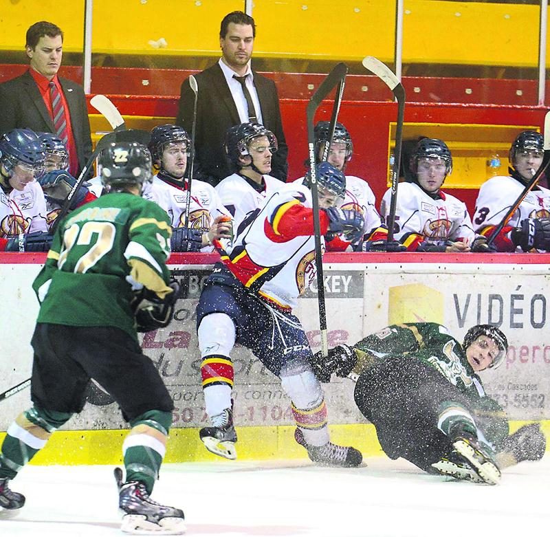 Le Titan de Princeville a défait les Lauréats 8 à 3 dimanche. Photo François Larivière | Le Courrier ©
