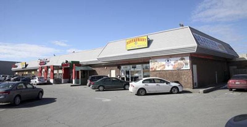 Le restaurant La Belle Province situé sur la rue Daniel-Johnson à Saint-Hyacinthe.