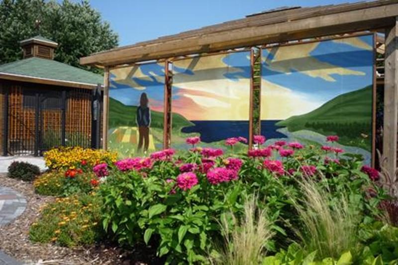 Une erreur s'est malencontreusement glissée dans le <strong>Guide Quoi Faire? à Saint-Hyacinthe et région 2011-2012</strong> à propos de la tarification du Jardin Daniel A. Séguin. Ainsi, les détenteurs de la carte Accès Loisirs maskoutaine ont droit à 25 % de rabais sur le tarif régulier pour une admission adulte ou enfant, et non une entrée au coût de 5 $ comme il y est inscrit. Ce rabais ne s'applique pas aux tarifs déjà réduits pour les aînés le mercredi et pour les détenteurs de cartes étud