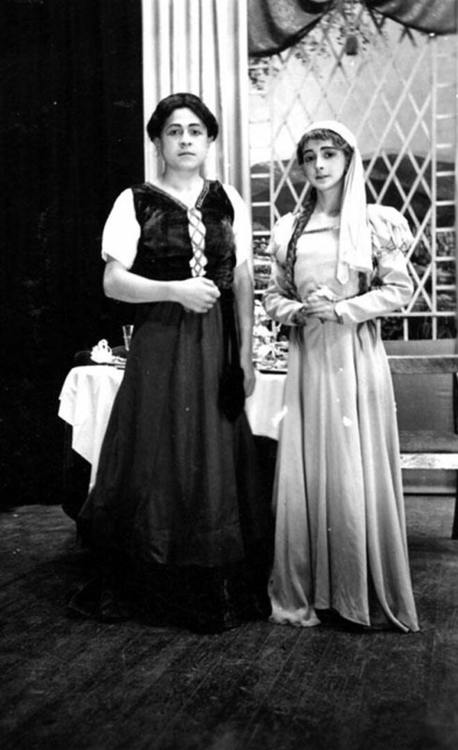 Grégoire Girard et Jean-Guy Hévey dans des rôles féminins en 1940 (collection Grégoire Girard).