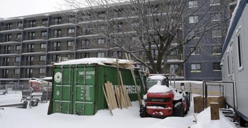 Un montant de 1,7 M$ a été investi par le gouvernement du Québec pour rénover le complexe d'habitation à loyer modique de l'Escale, à Saint-Hyacinthe.